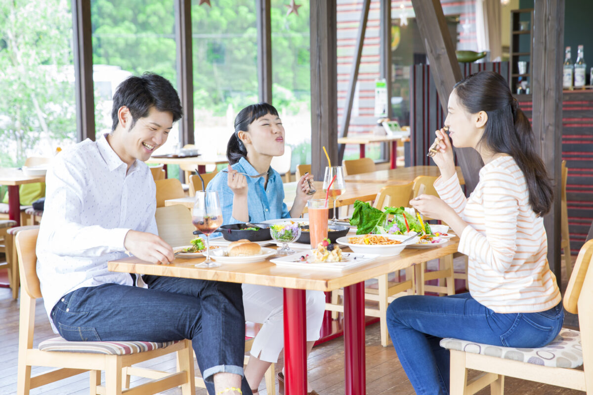 食事形態を変更する前に知って欲しい、「飲み込み」と「姿勢」の関係について